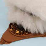 gamelle anti glouton chien triangle pour croquettes